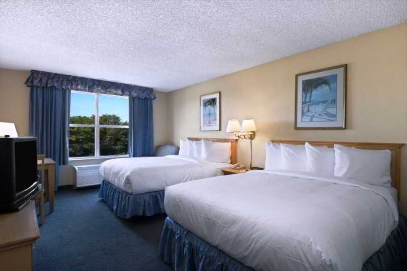 Baymont By Wyndham Fort Myers Airport Phòng bức ảnh