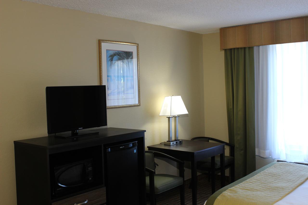 Baymont By Wyndham Fort Myers Airport Ngoại thất bức ảnh