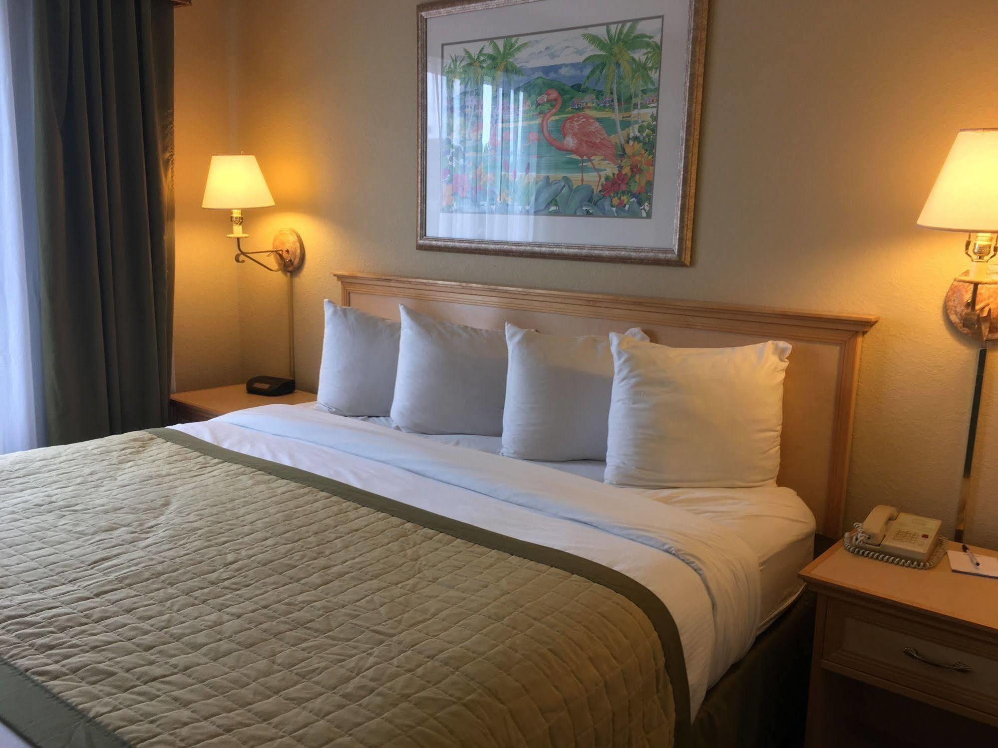 Baymont By Wyndham Fort Myers Airport Hotel Ngoại thất bức ảnh